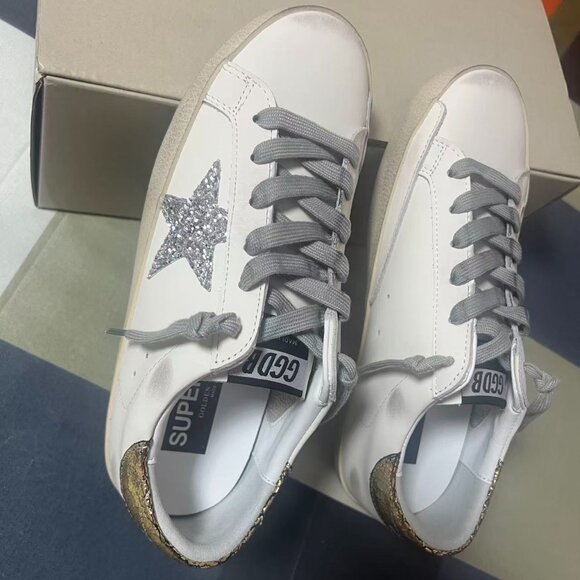 Golden Goose Sneakers White Sneakers - Picture 4 of 8